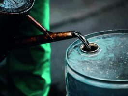 Oil drops to 12-week low on recession, Covid-19 worries